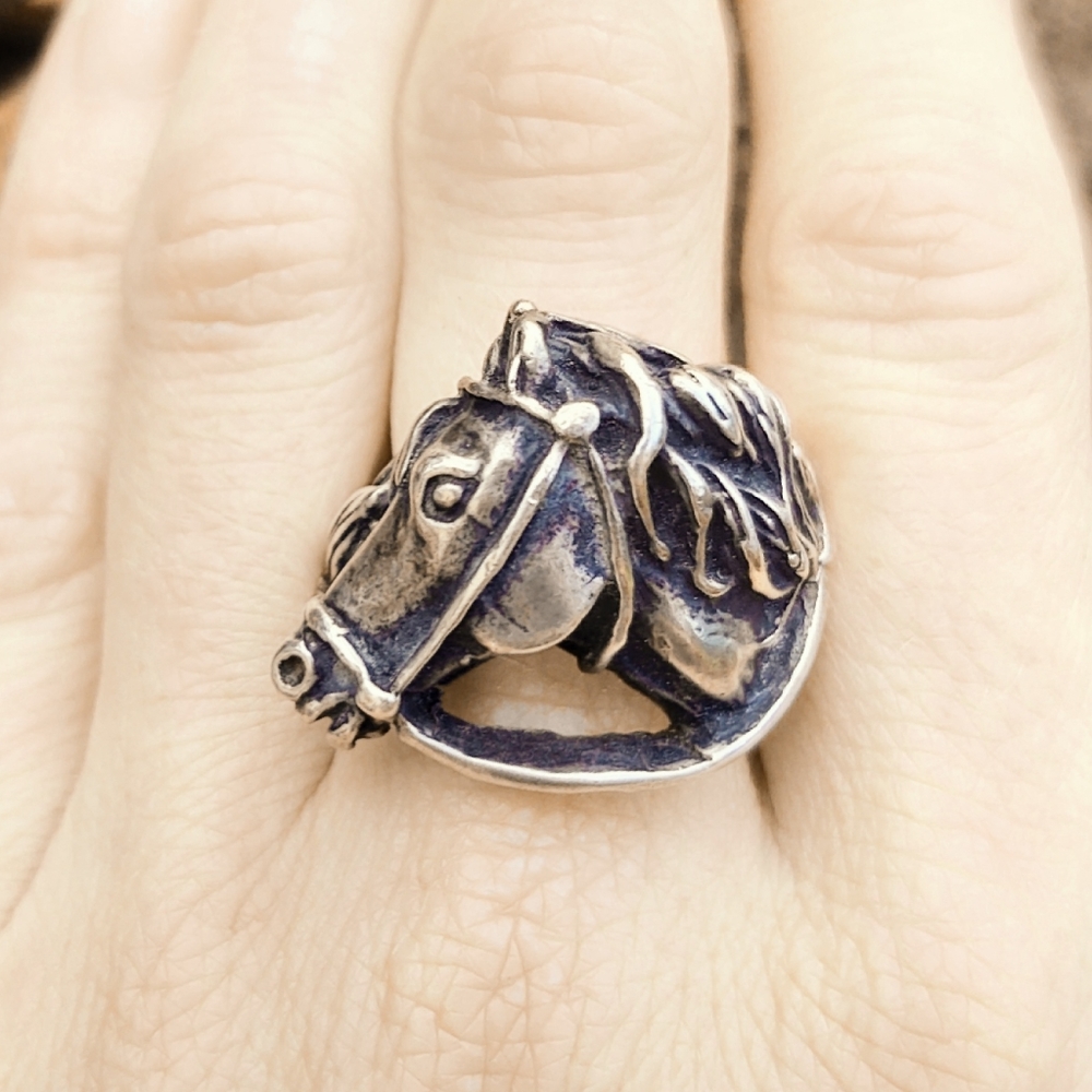 Gigantic Vintage Sterling Silver Mexico Horse Ring - Picture 2 of 8